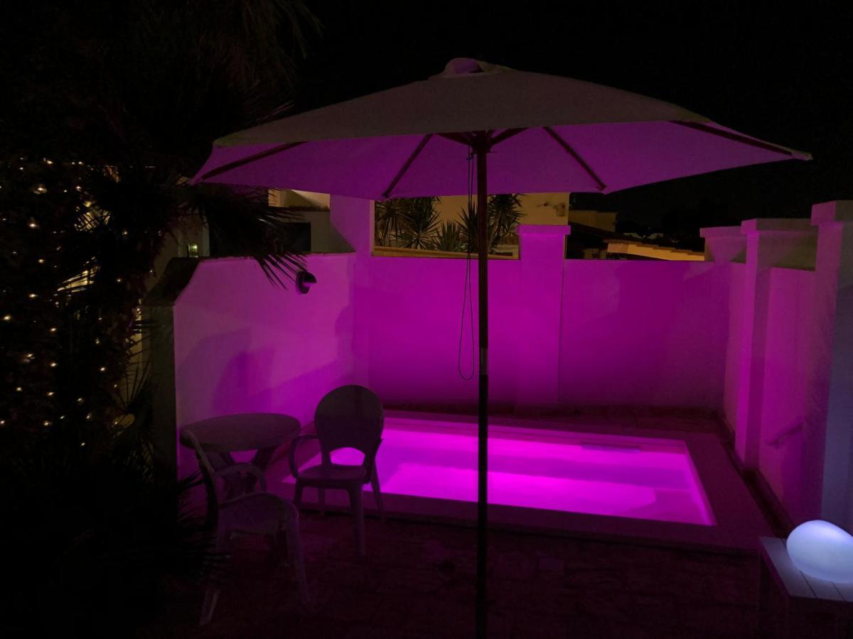 Le Due Pigne (Adults Only) Villa Таранто Екстериор снимка