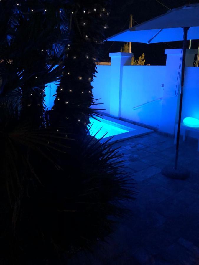Le Due Pigne (Adults Only) Villa Таранто Екстериор снимка