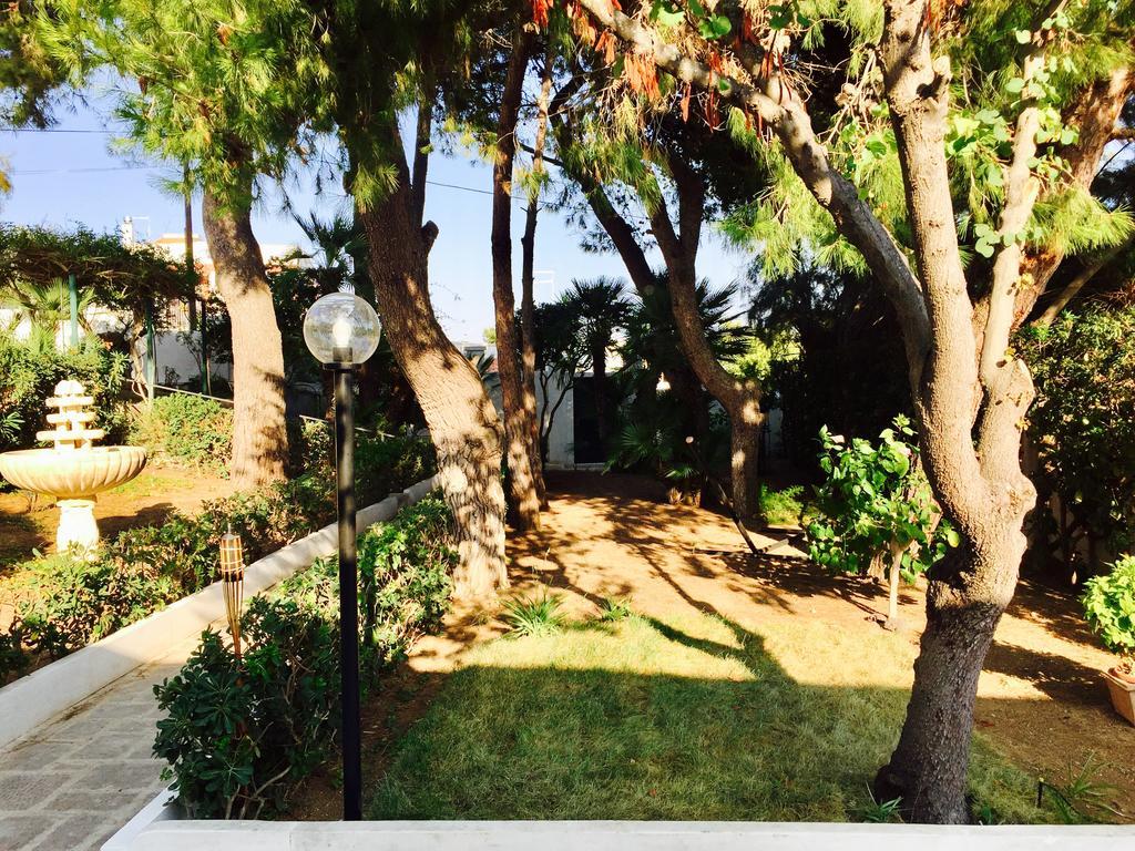 Le Due Pigne (Adults Only) Villa Таранто Екстериор снимка