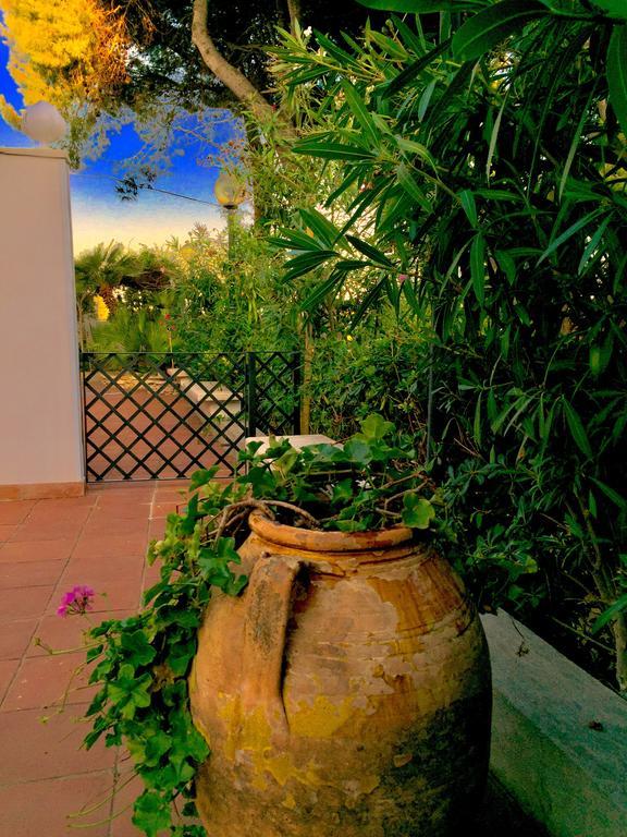 Le Due Pigne (Adults Only) Villa Таранто Екстериор снимка