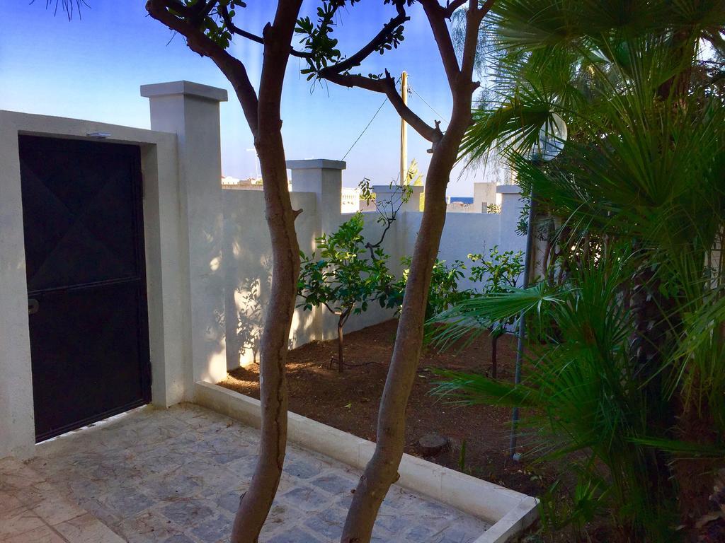 Le Due Pigne (Adults Only) Villa Таранто Екстериор снимка