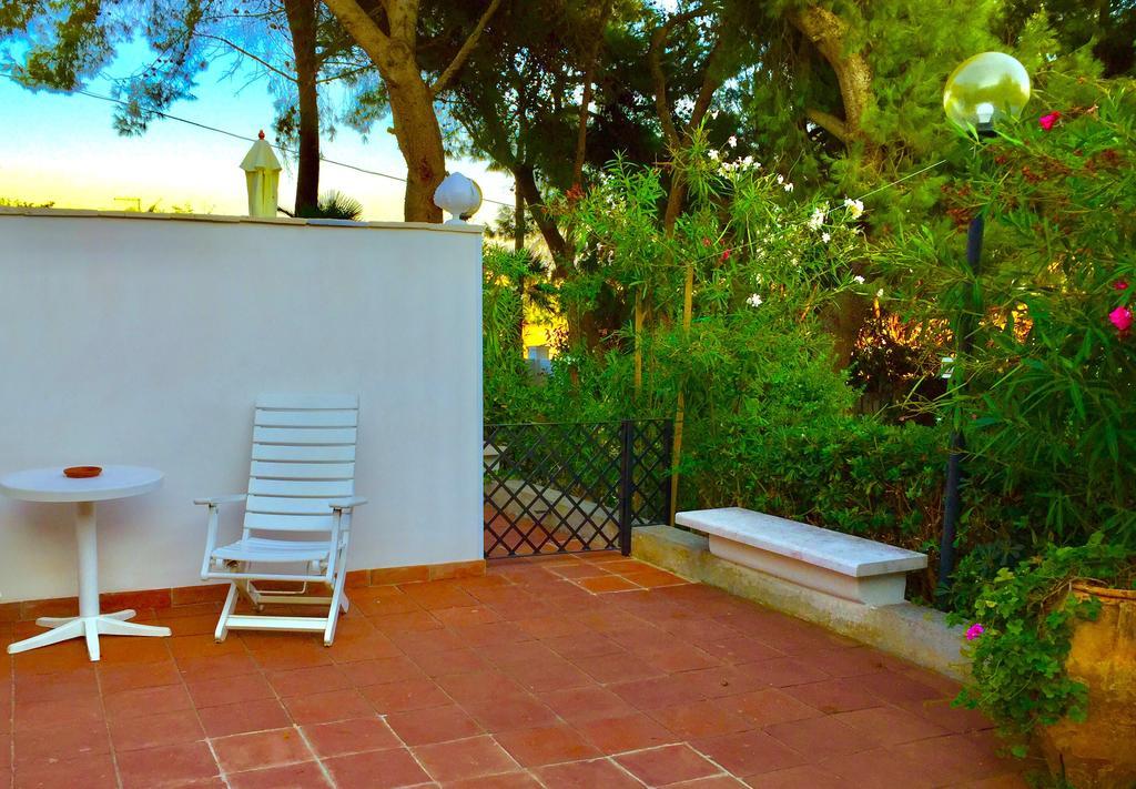 Le Due Pigne (Adults Only) Villa Таранто Екстериор снимка
